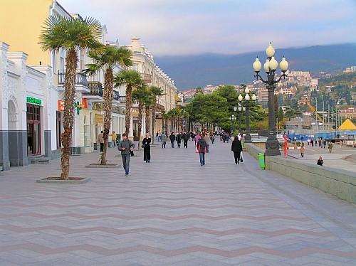 Набержная г. Ялта